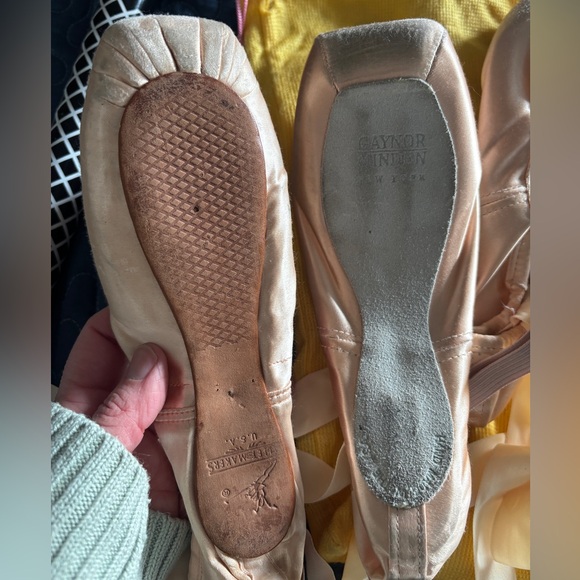 Used Gaynor Minden and Ariel Pink Pointe Shoes - Picture 10 of 11